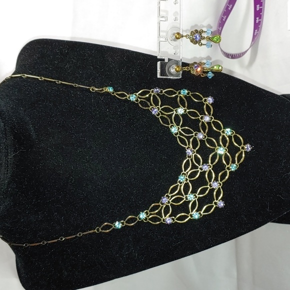 Jewelry - Vintage 1928 bid style necklace with matching earrings